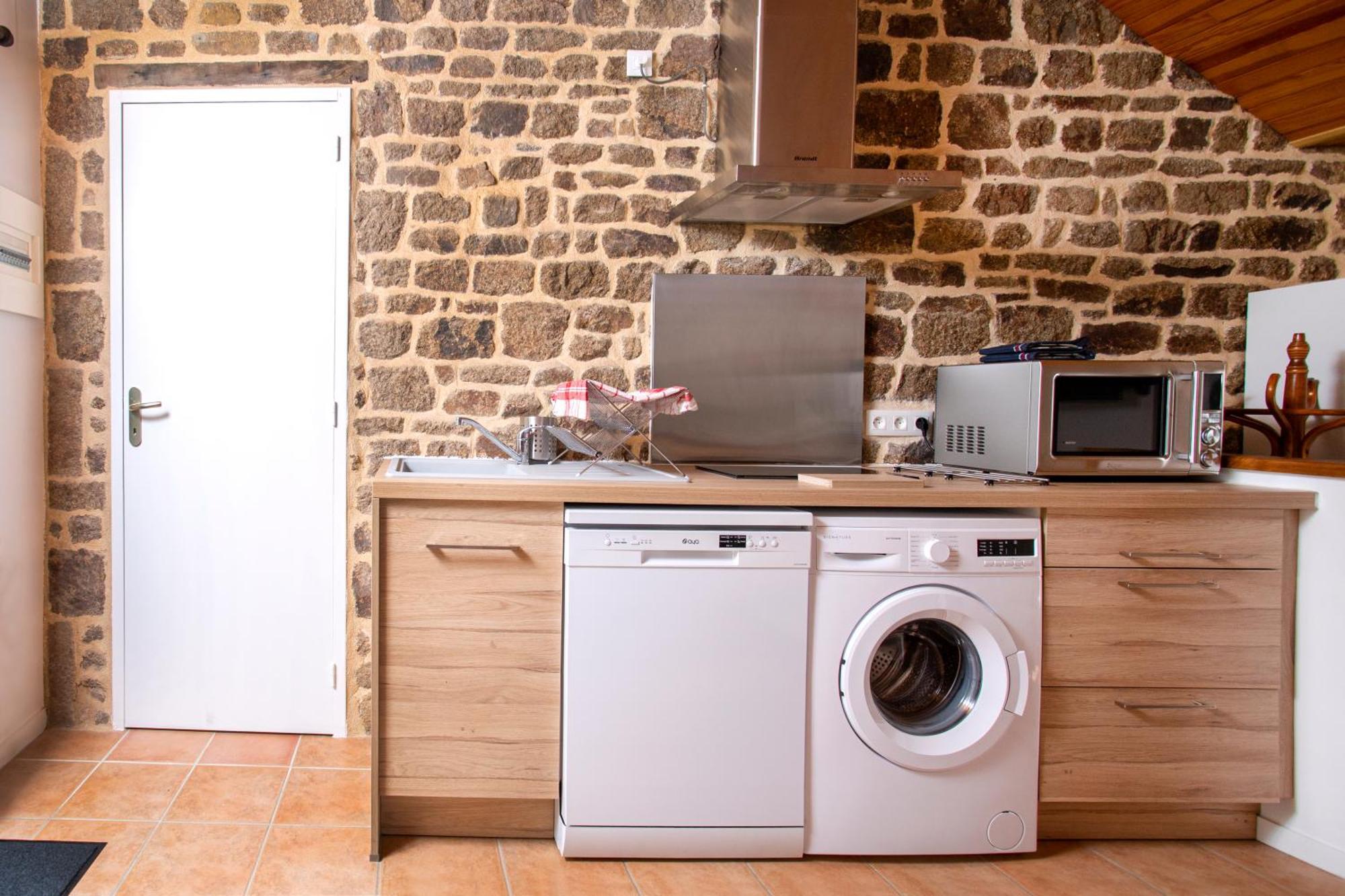La Mancelliere De Montjoie Chambres D'Hotes Et Gites Saint-Michel-de-Montjoie Extérieur photo
